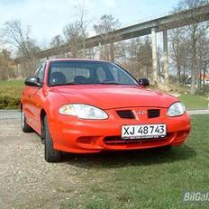 Hyundai ELANTRA 1,6 {SOLGT}