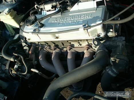 Mitsubishi Carisma - Lidt motor billede 11