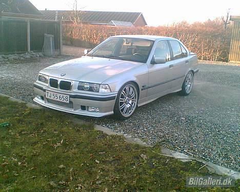 BMW 325i Solgt billede 8