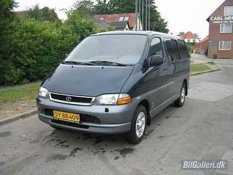 Toyota HiAce Granvia "SOLGT" billede 1