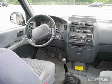 Toyota HiAce Granvia "SOLGT" billede 3