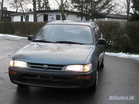 Toyota Corolla E10 billede 1