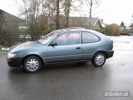 Toyota Corolla E10 billede 2