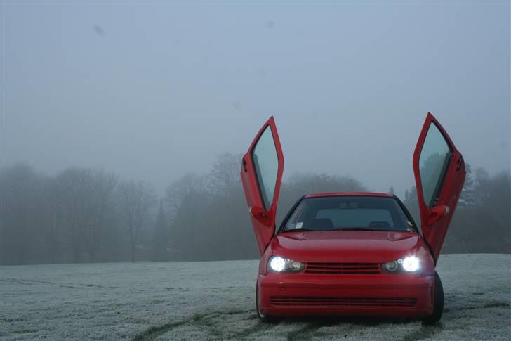 VW Golf 3 GTI - Taget i Mindeparken i december 2007 billede 3