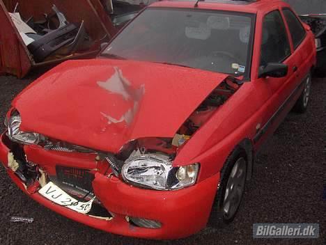 Ford (TOTALSKADET)Escort sport - samme billede 19