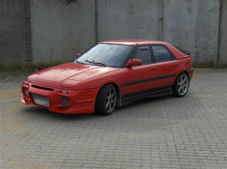 Mazda 323 f  billede 2