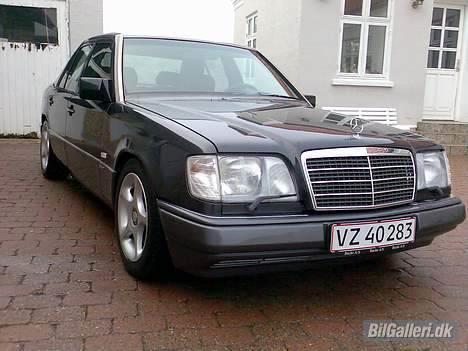 Mercedes Benz W124 300E-24V billede 2