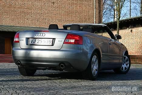 Audi A4 2,4 V6 Cab *Solgt* billede 2