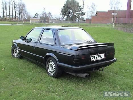 BMW E30 320i coupe...solgt billede 4
