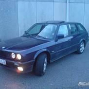 BMW 320i e30 Touring