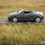 Audi TT Cabrio 225 HK Quattro 