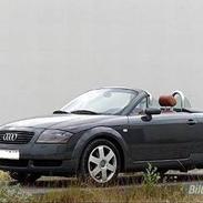 Audi TT Cabrio 225 HK Quattro 