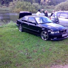 BMW 318 i E 36 *PIMP*Solgt