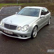 Mercedes Benz E W211