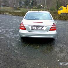 Mercedes Benz E W211