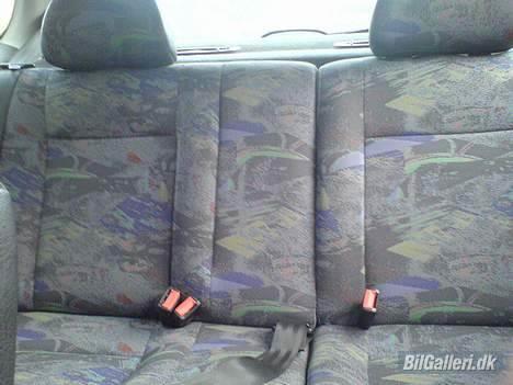 VW polo Solgt  - bagsæder  billede 10