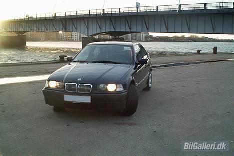 BMW - 316i Compact Solgt - Limfjords broen i bagrunden. ;-) billede 9