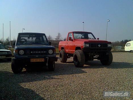 Nissan Patrol  13x15" solgt - Og her med sin morgenmad.... hehe billede 2