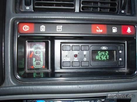 Ford Sierra xr4i  Solgt billede 11