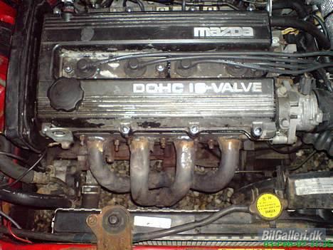 Mazda 323F billede 19