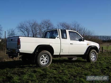 Nissan KING cab 4x4 TIL SALG billede 4