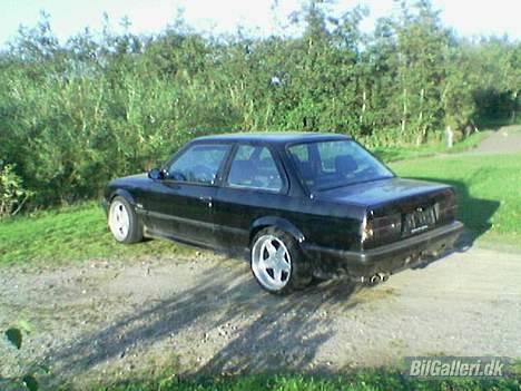 BMW 320I SOLGT billede 2