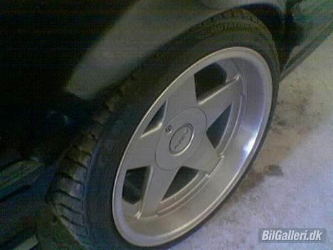 BMW 320I SOLGT billede 3