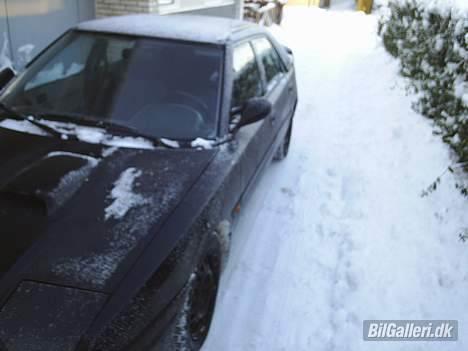 Mazda 323 f "solgt" billede 2