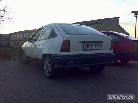 Opel kadett E .Guffe. skrottet billede 11