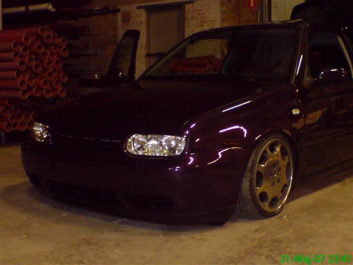 VW Lowrider golf vr6 - Lige fået den samlet efter maler ;) billede 1