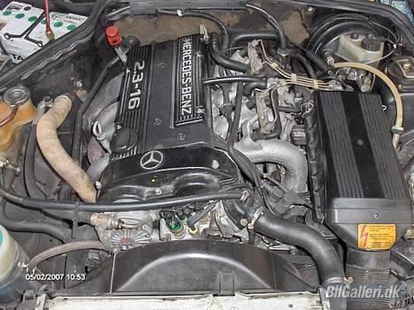 Mercedes Benz 190 E 2,3 16v Solgt. billede 5