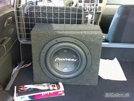 Suzuki Grand vitara DØD!! - Lidt bas skal man jo ha... billede 8