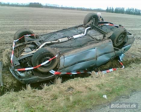 Toyota Corolla  SOLGT - 5 i bilen, 4 koldebøtter og alle med livet i behold. 3 Feb 2007 billede 17