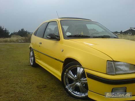Opel Kadett GSi - Forfra billede 1