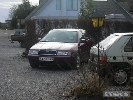 Skoda octavia - det er min octavia og det er min mor.s den vide billede 1