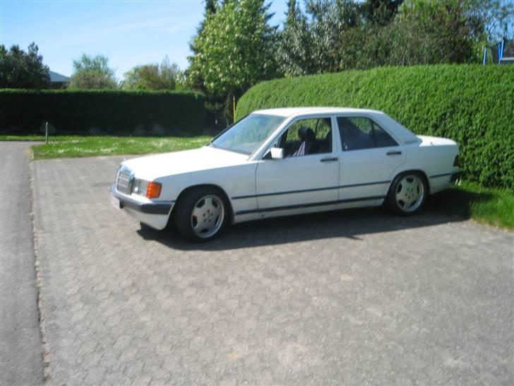 Mercedes Benz 190 e SOLGT!! billede 7