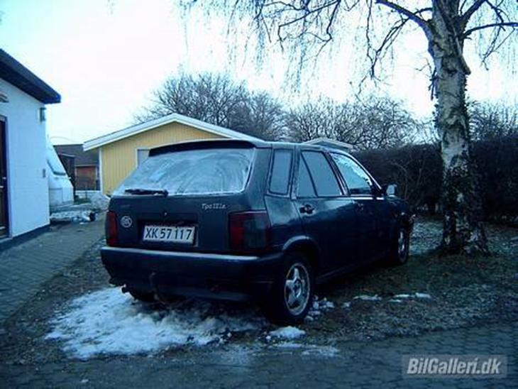 {{currentPhoto.altText}} billede {{currentPhoto.number}}