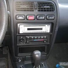 Nissan Primera 1,6 LX PLUS