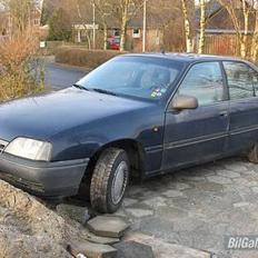 Opel OMEGA "stålormen" SOLGT