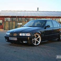 BMW 325i [SOLGT]