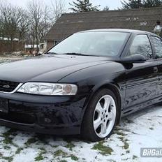 Opel Vectra B 2.5 V6 solgt