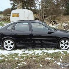 Opel Vectra B 2.5 V6 solgt