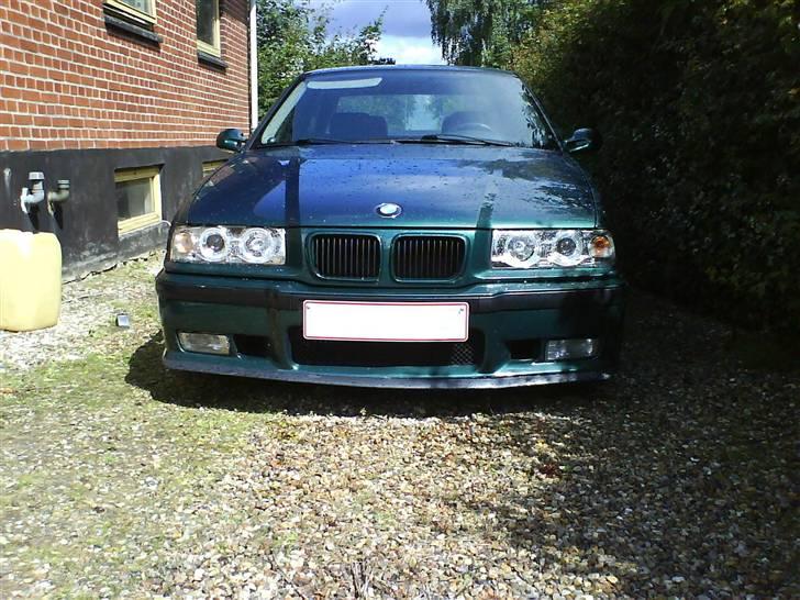 BMW E36 320i Aut. SOLGT - Bemærk den frække farve, hotte satan ;p billede 1