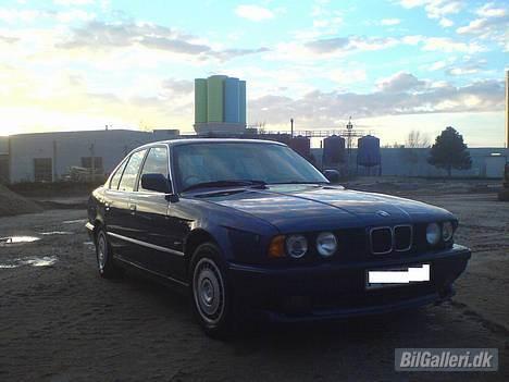 BMW e34 525i(SOLGT OG SAVNET) billede 1