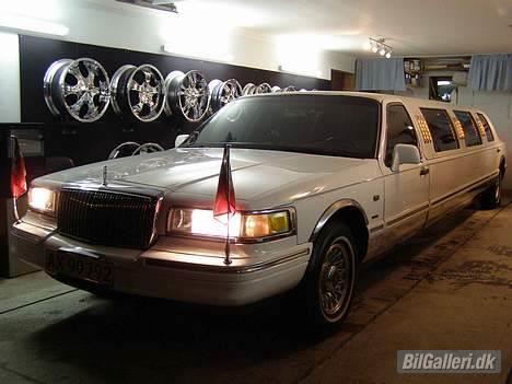 Lincoln tovn car limousine billede 1
