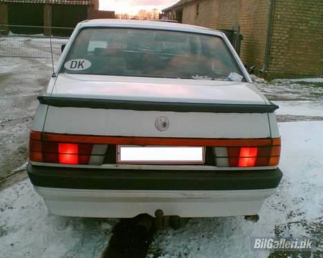 Alfa Romeo 75. *SOLGT* billede 4