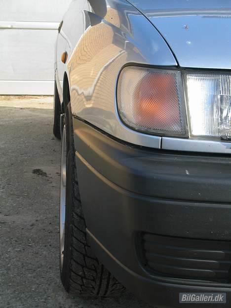 Nissan Sunny LX - SOLGT - Det ville klæde den at få det orange pillet ud og sat chrompærer i billede 3