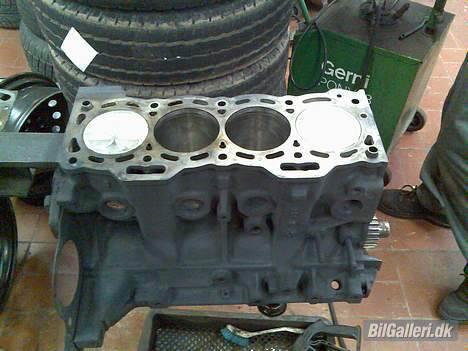 Toyota Starlet Solgt... - 5e-fe under opbygning. billede 10