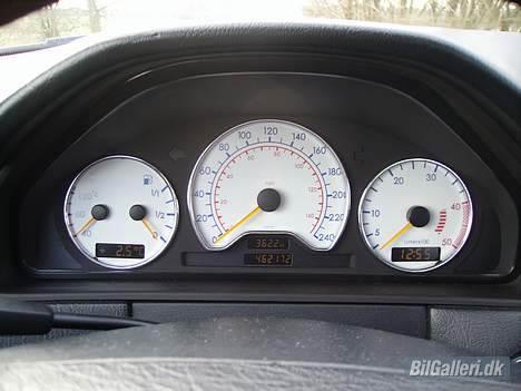 Mercedes Benz 220 cdi E billede 2