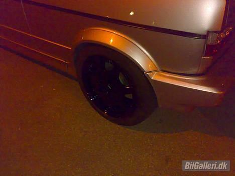 VW Golf Cabriolet (R) - 205/55-16" monteret for at se hvordan det ser ud og om de passer, det gjorde de ikke, alt for høje så nye dæk er bestilt billede 15